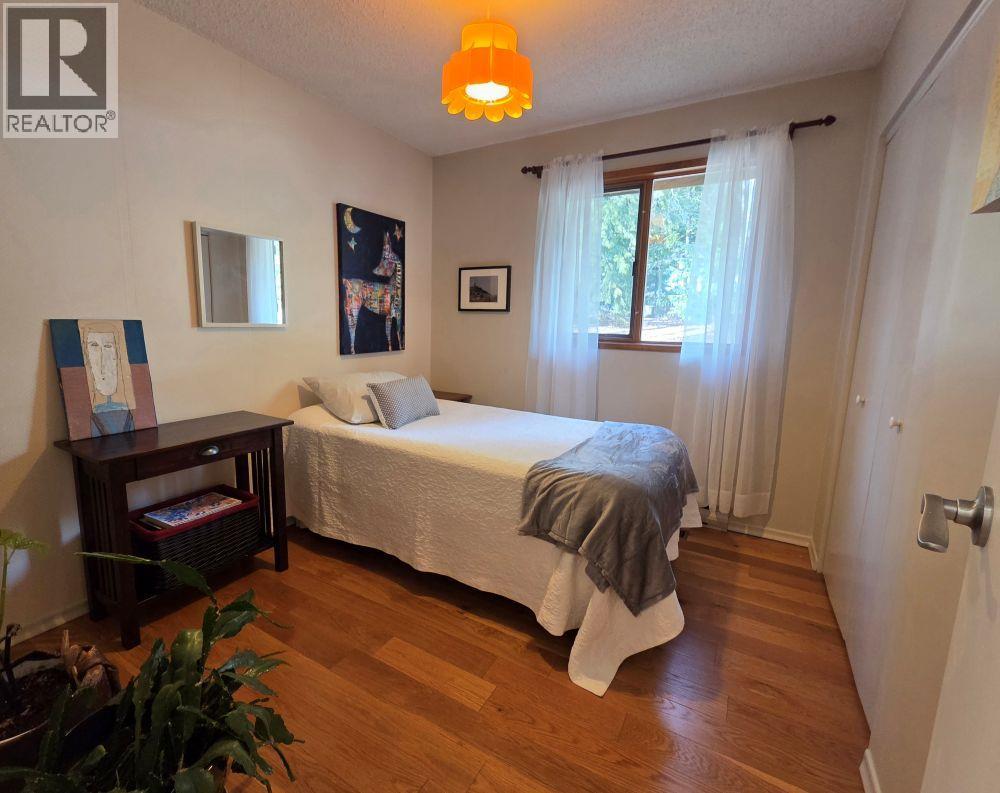 3946 MacGregor Road W - 44