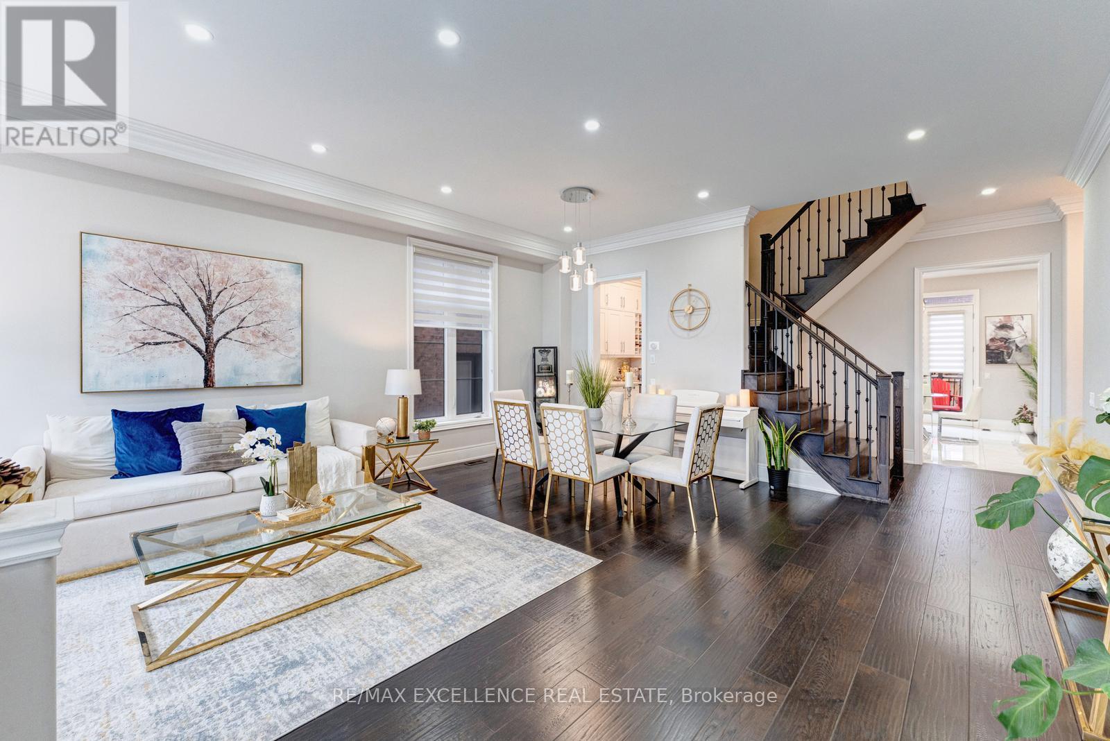 8 SETTLERS FIELD ROAD - 5