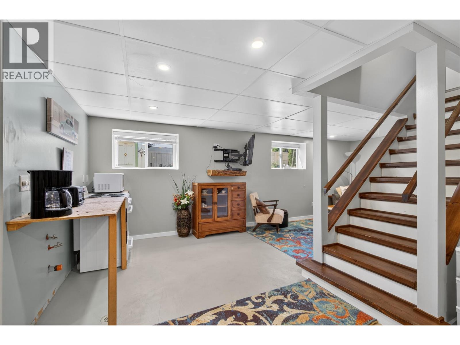  361 2 Street Southeast, Salmon Arm