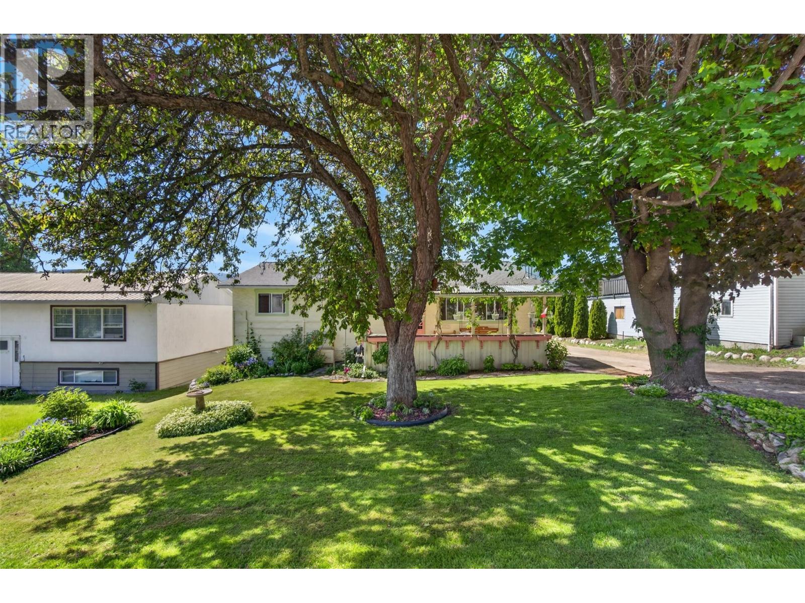  361 2 Street Southeast, Salmon Arm
