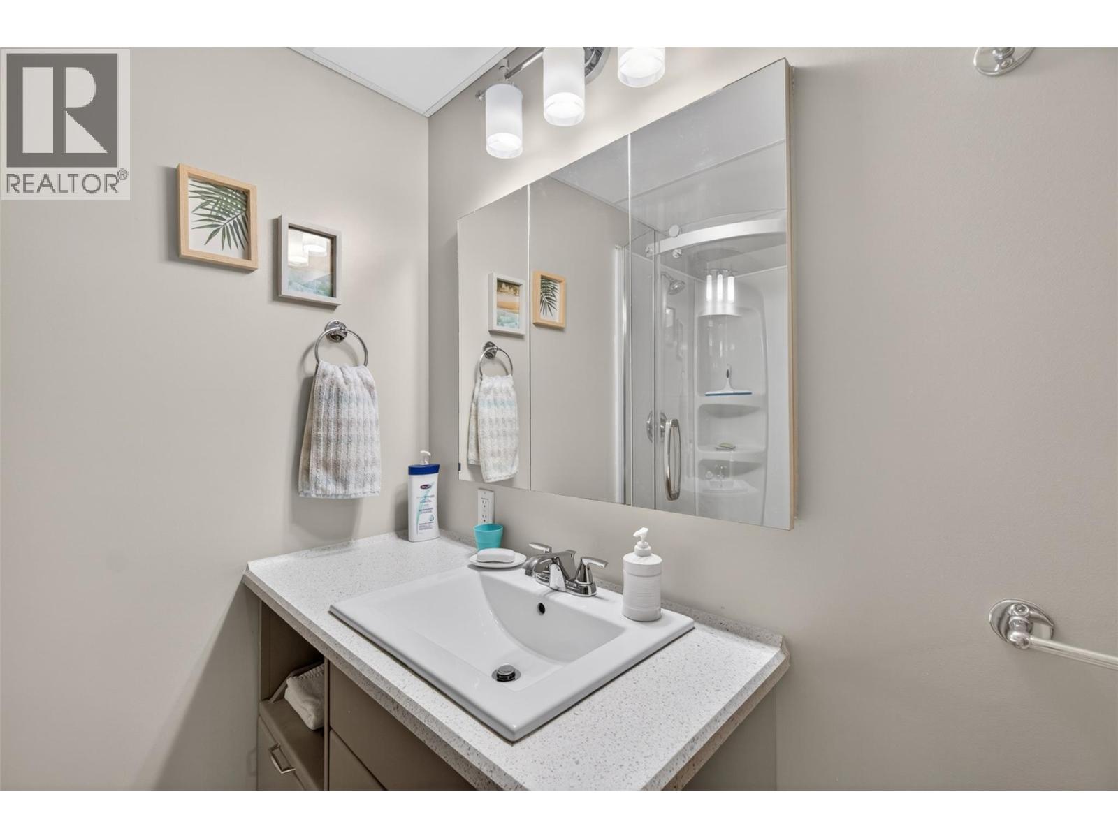 361 2 Street SE - 34