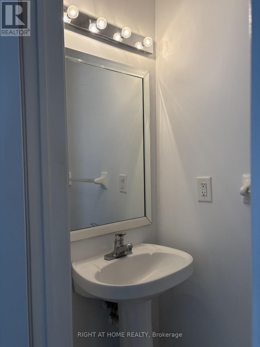 48 GRAND VALLEY BOULEVARD - 8