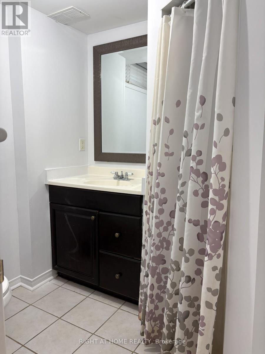 48 GRAND VALLEY BOULEVARD - 7