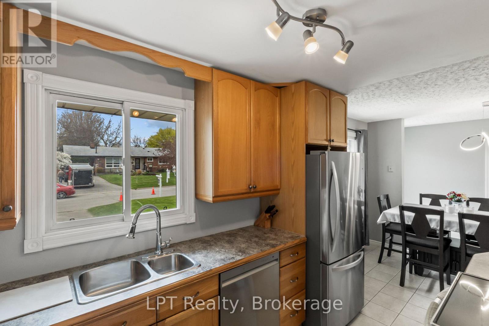 519 ROSMERE STREET - 15