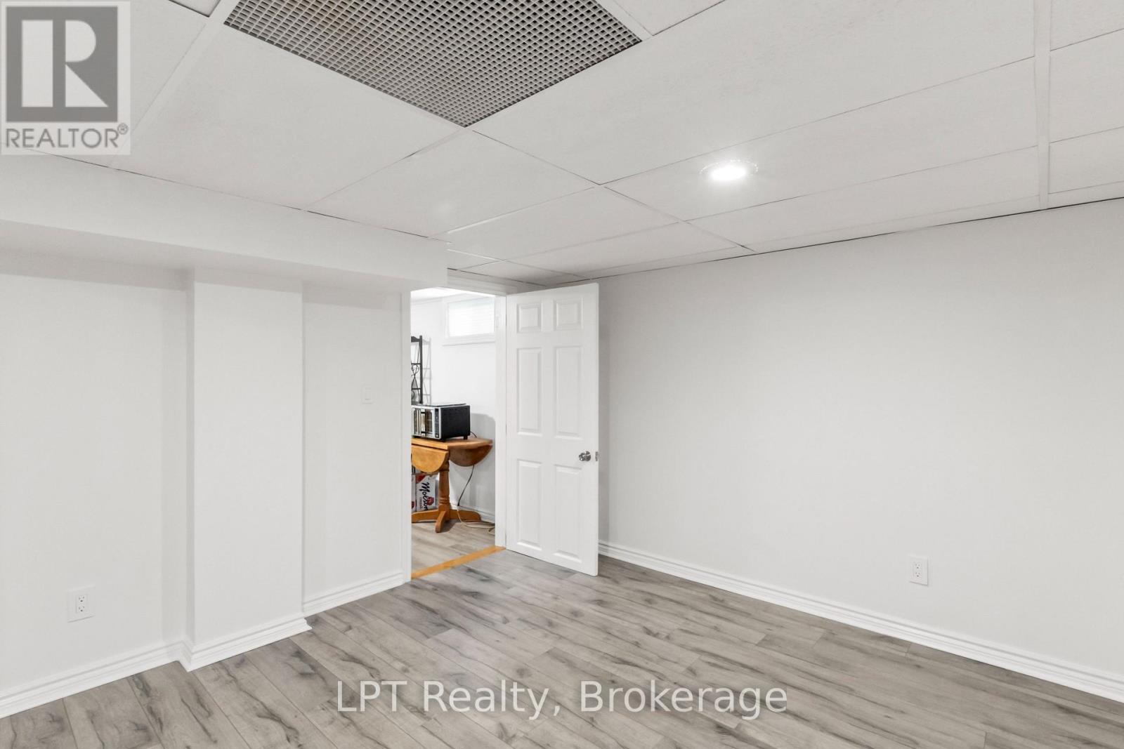 519 ROSMERE STREET - 28