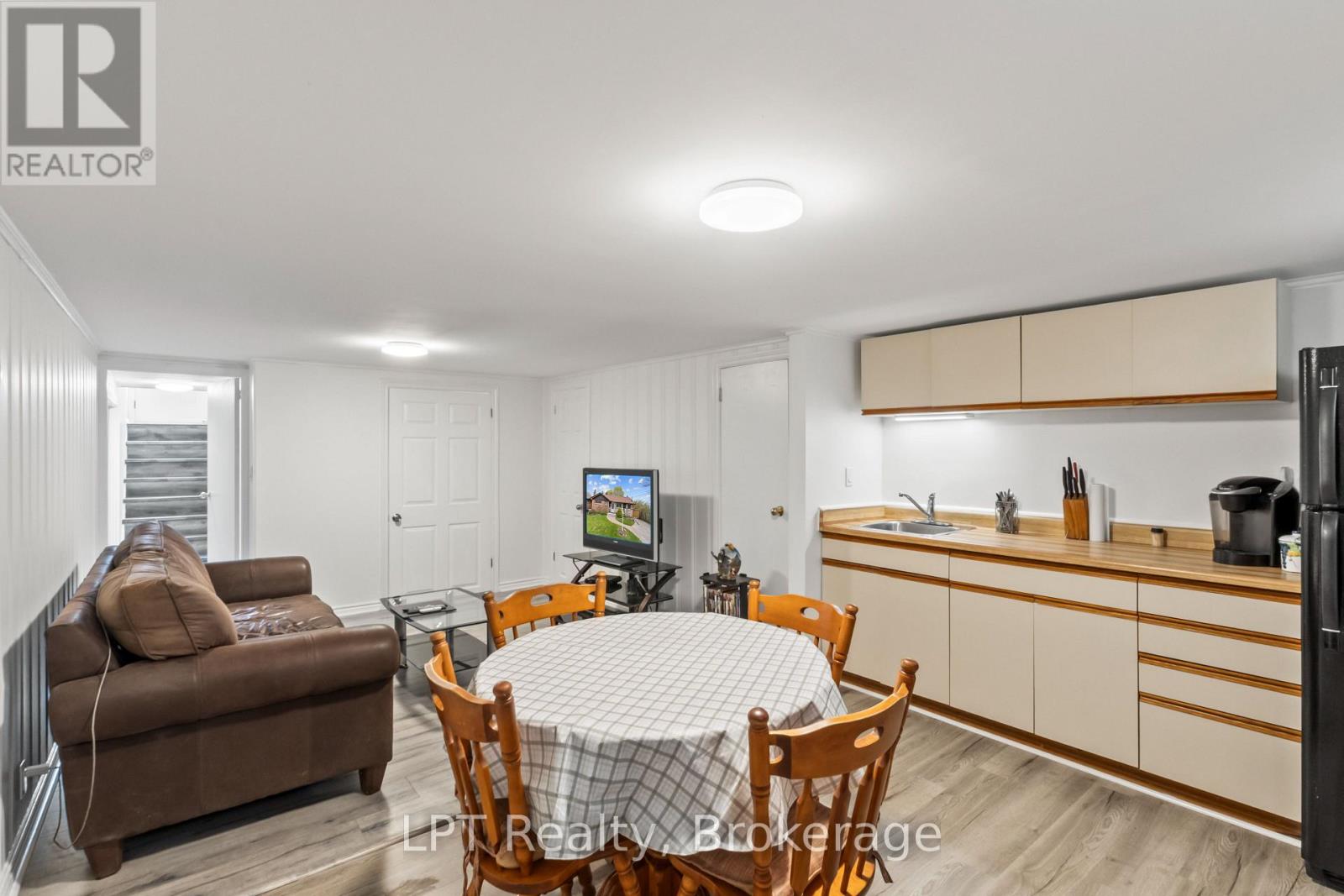 519 ROSMERE STREET - 38