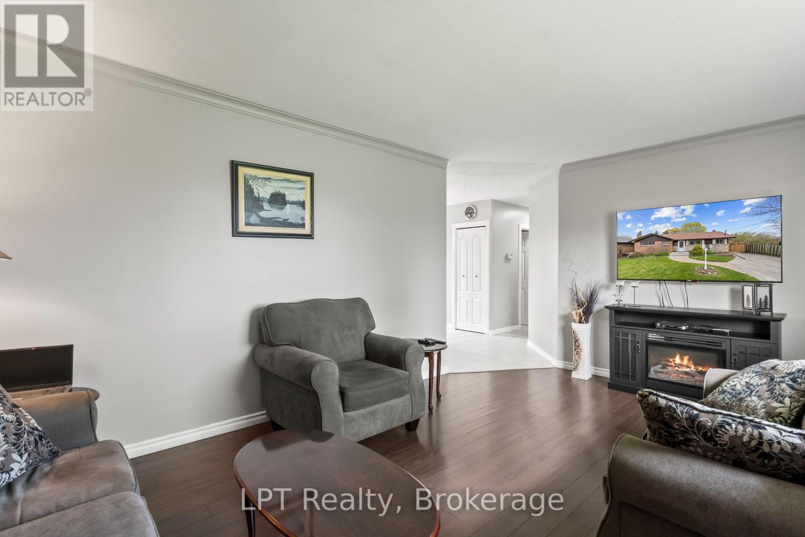 519 ROSMERE STREET - 9