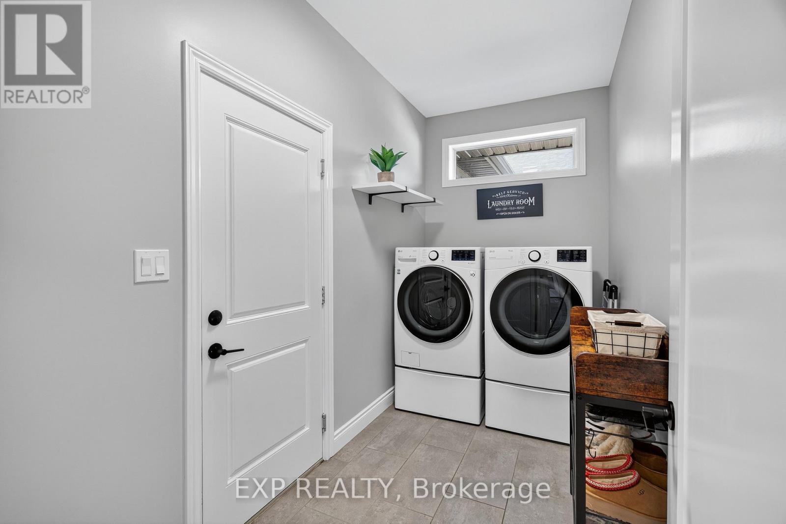 7 MAVETY COURT - 18