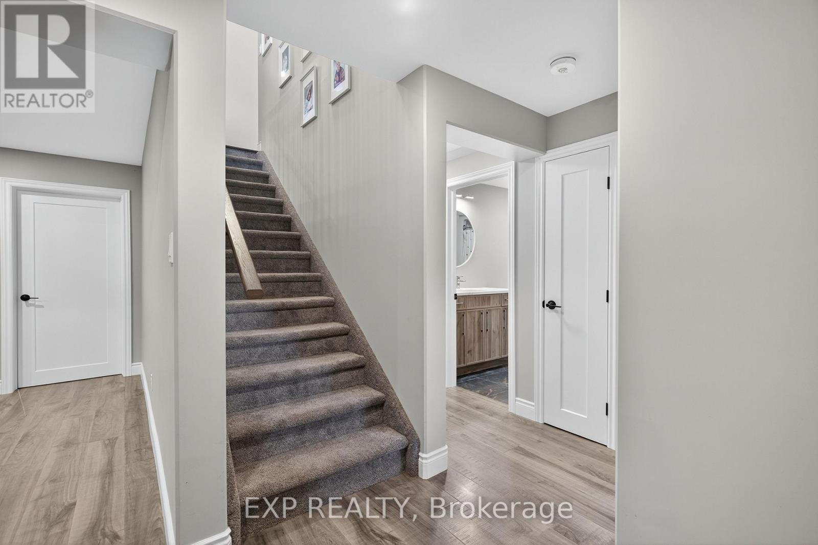 7 MAVETY COURT - 29