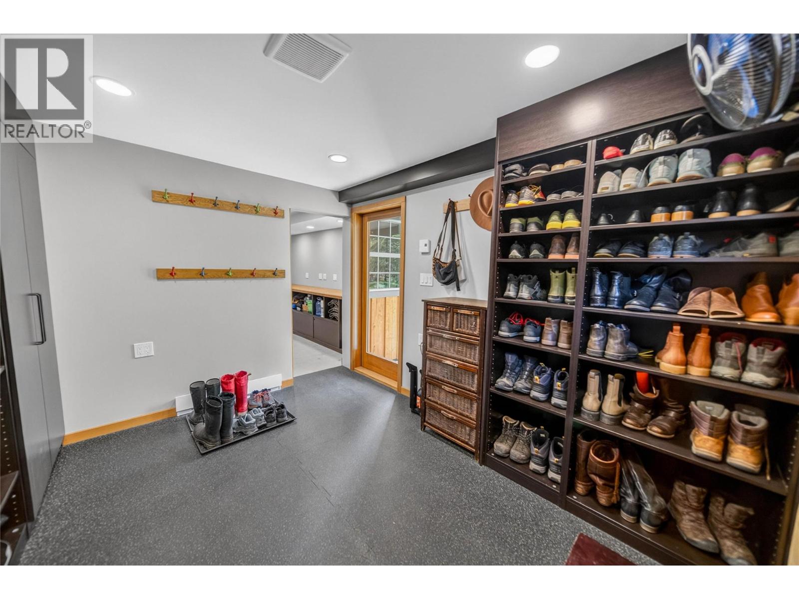 54 COMMONS Street, Fernie