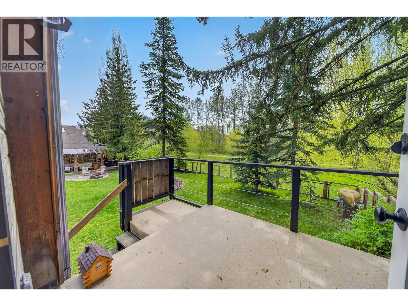 54 COMMONS Street, Fernie