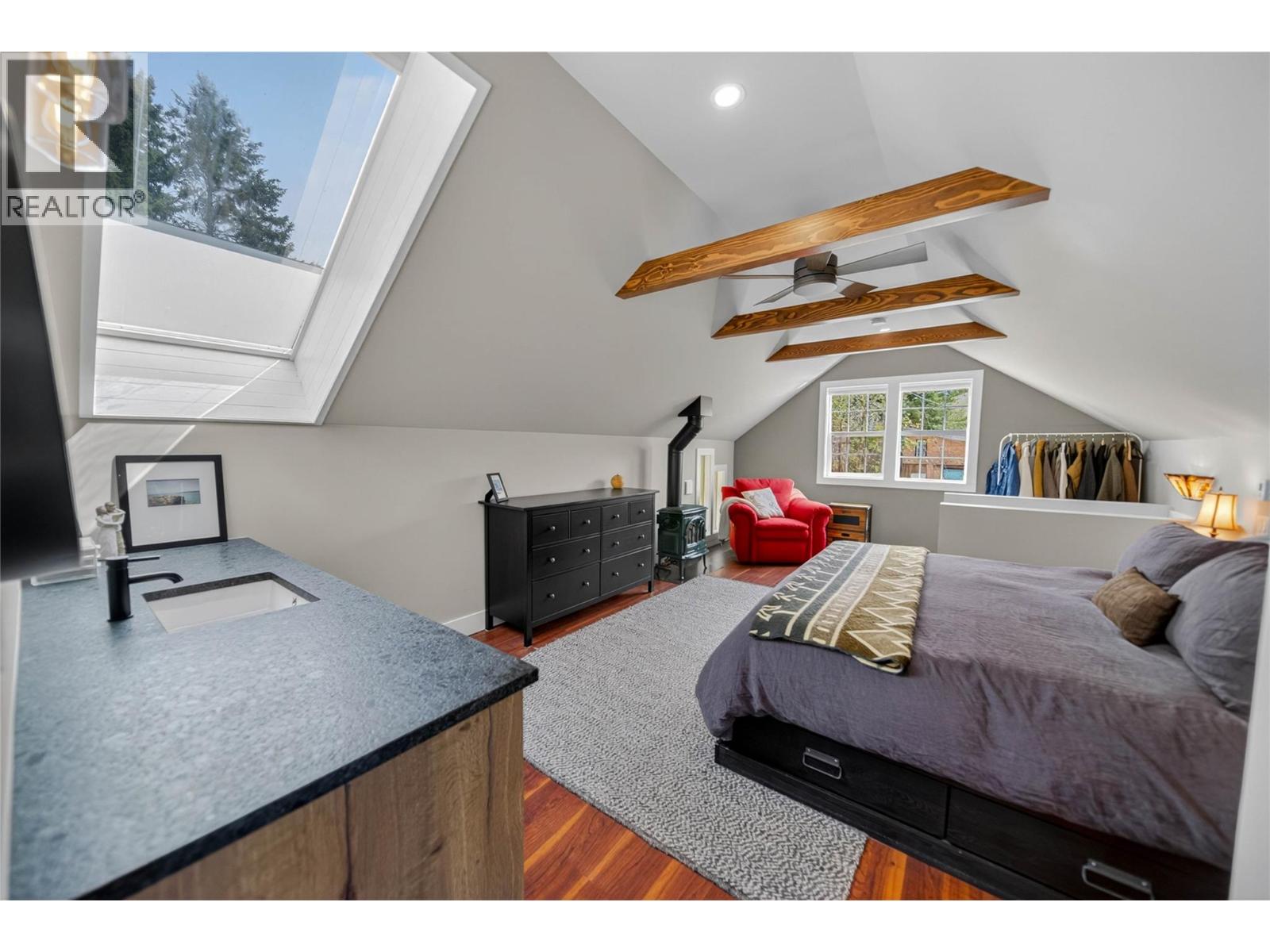 54 COMMONS Street, Fernie