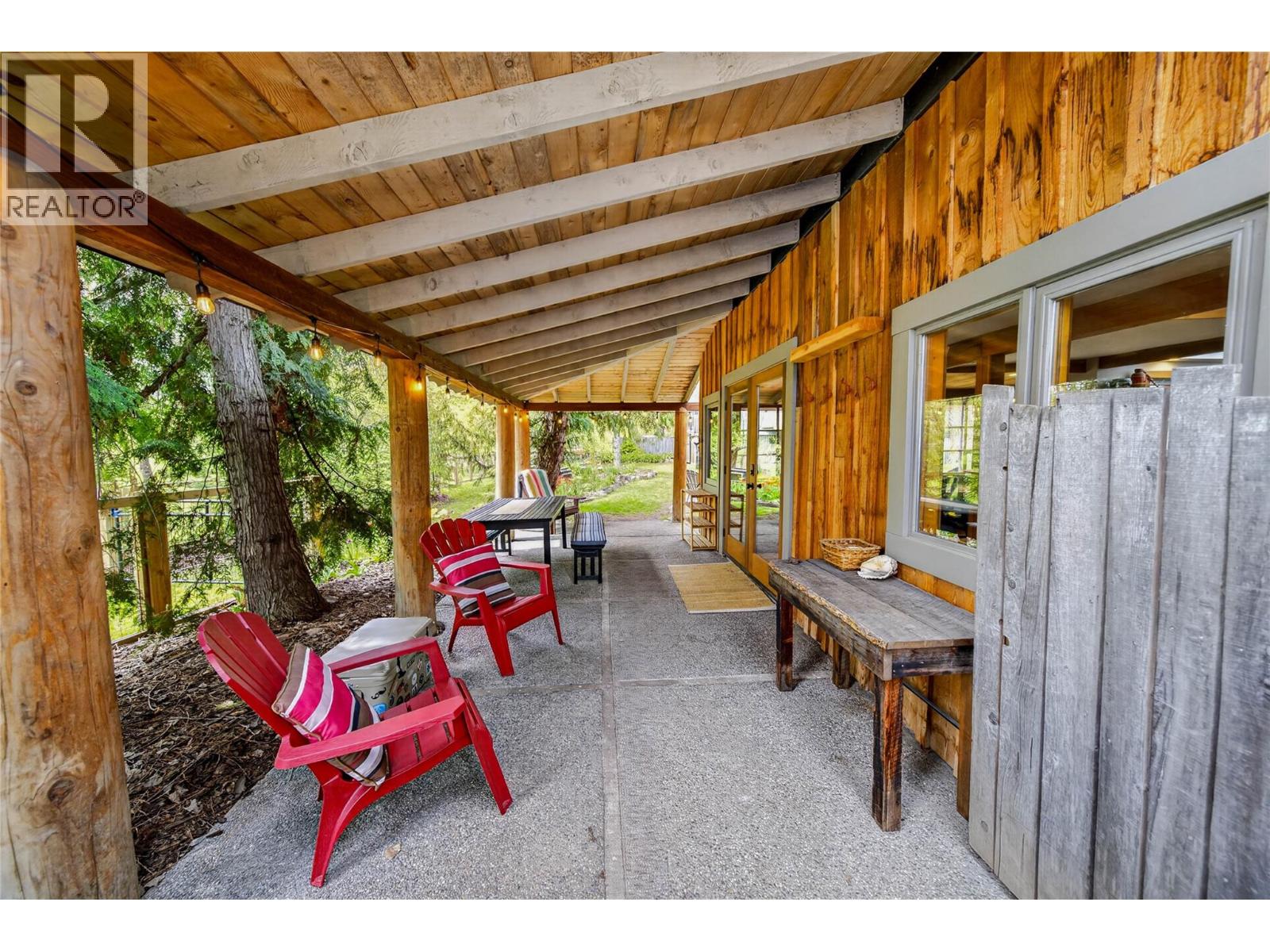 54 COMMONS Street, Fernie