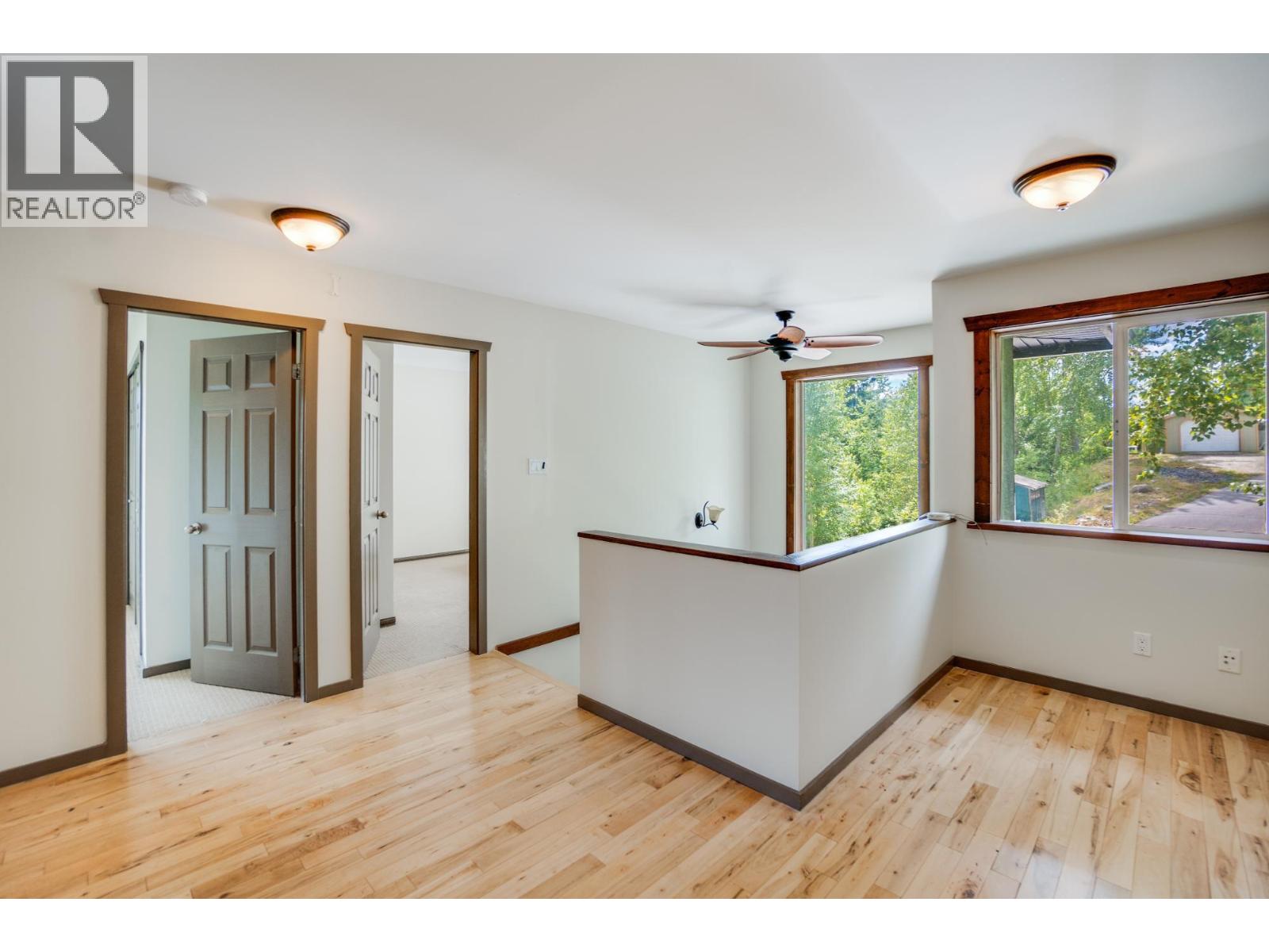 1533 WOODLAND Drive - 22