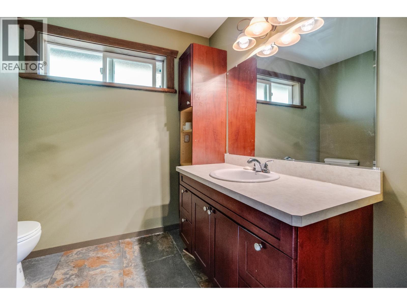1533 WOODLAND Drive - 34