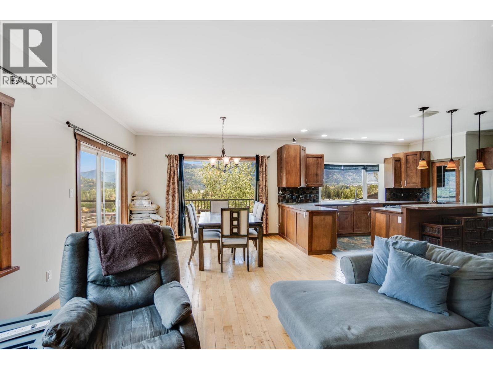 1533 WOODLAND Drive - 14
