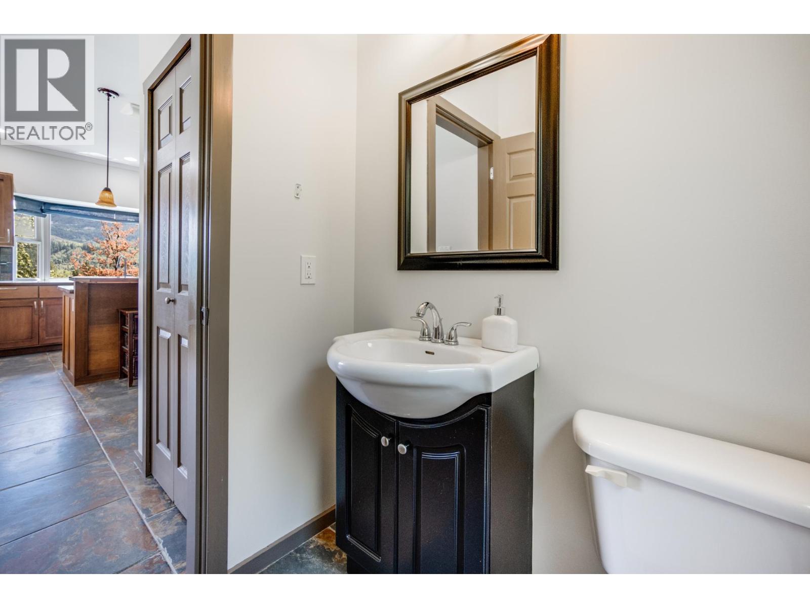 1533 WOODLAND Drive - 18