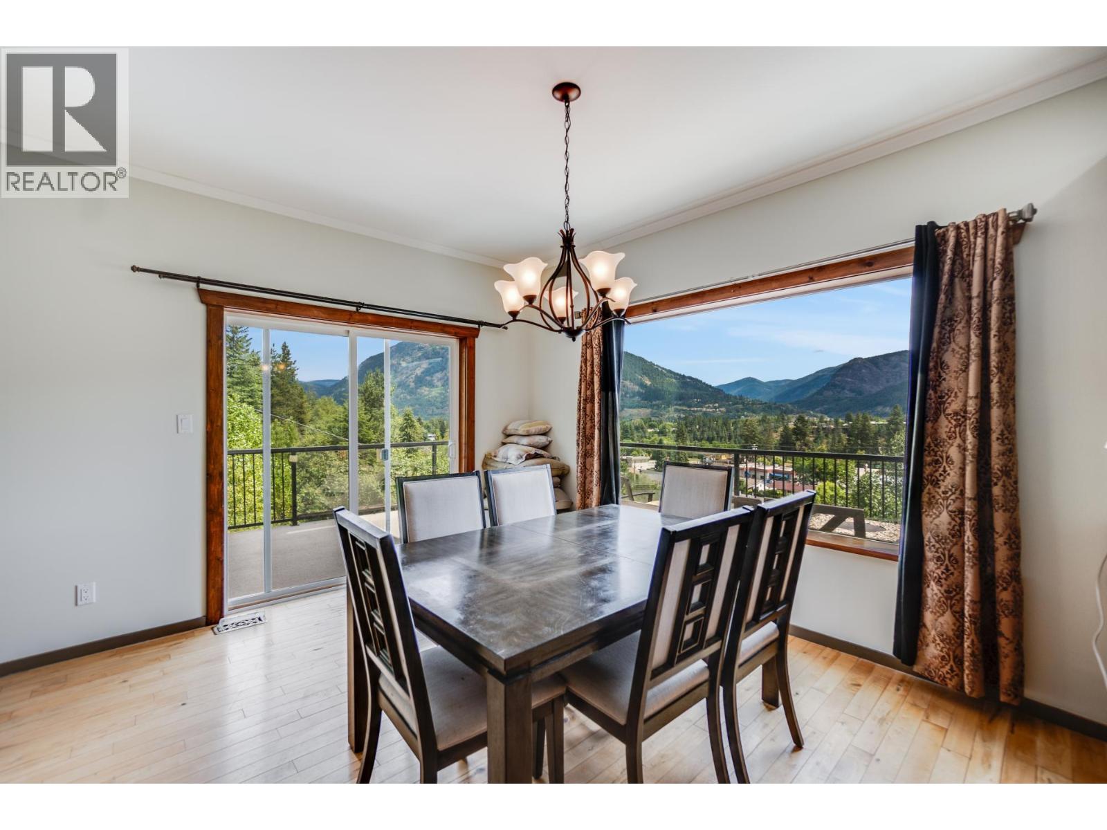 1533 WOODLAND Drive - 15