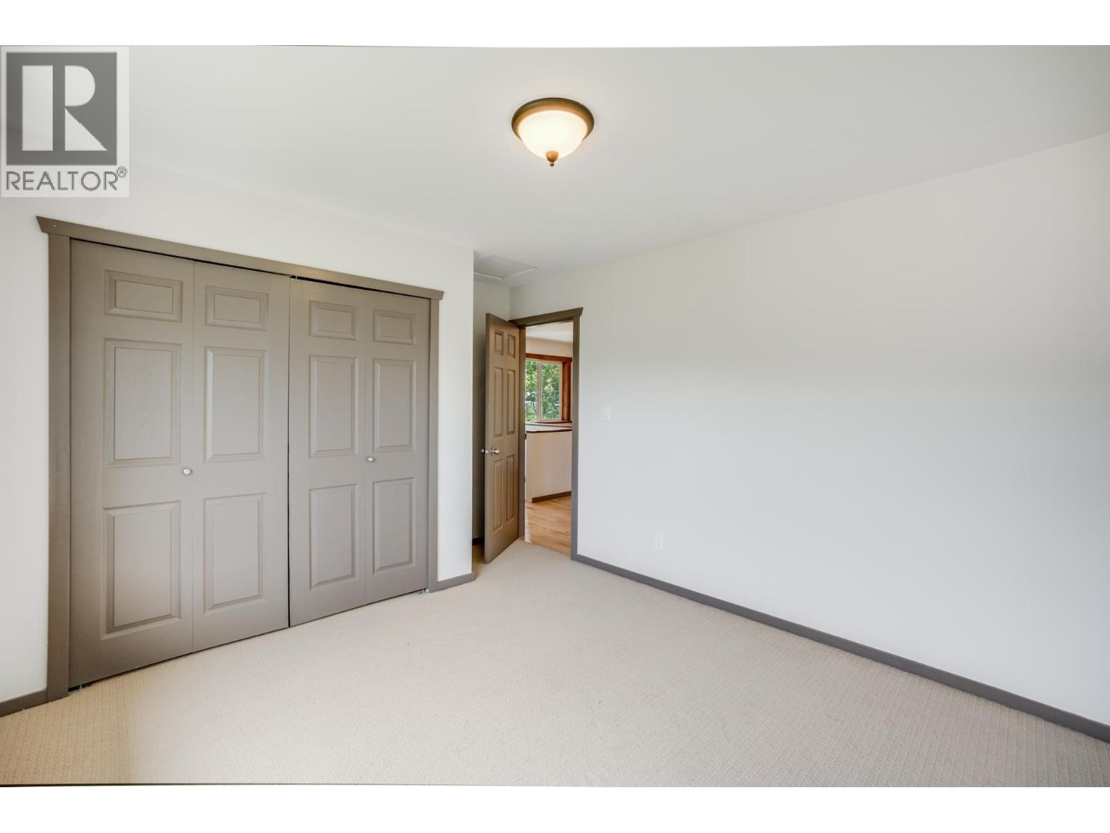 1533 WOODLAND Drive - 25