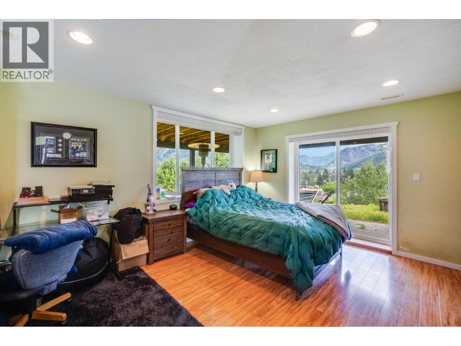 1533 WOODLAND Drive - 53