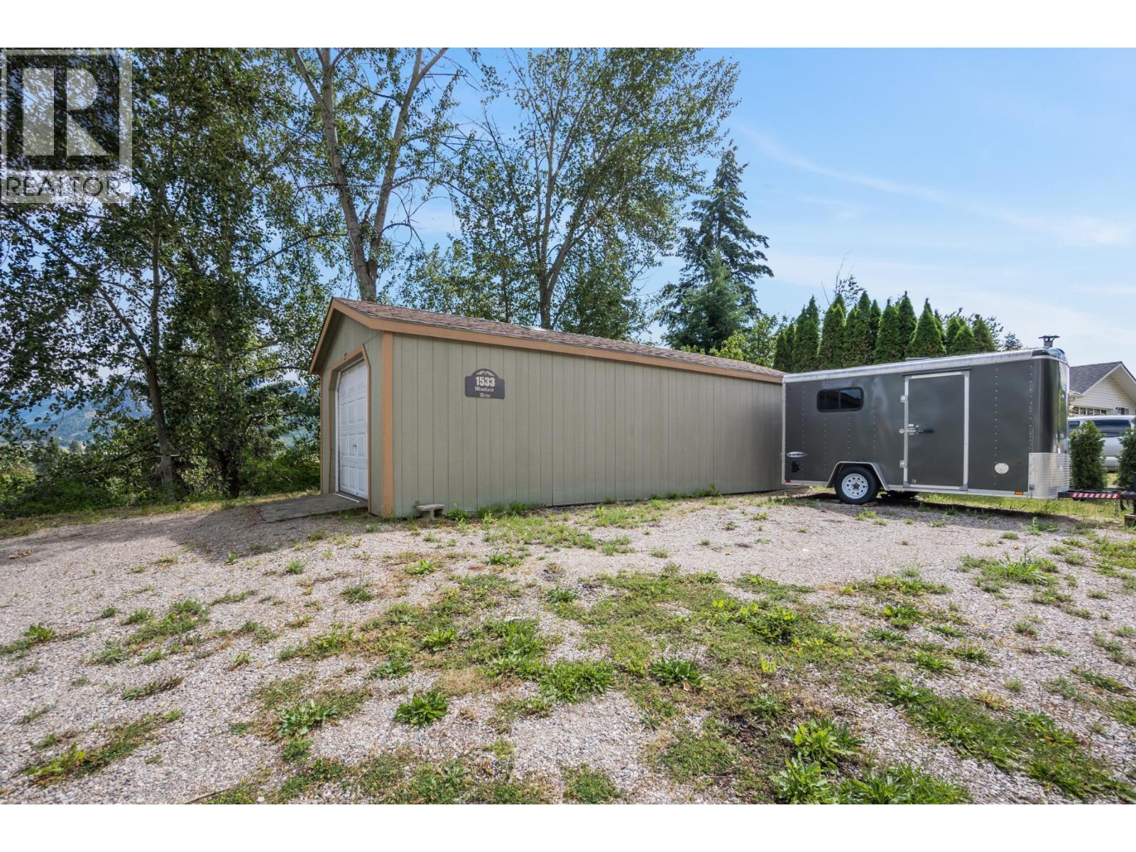 1533 WOODLAND Drive - 62