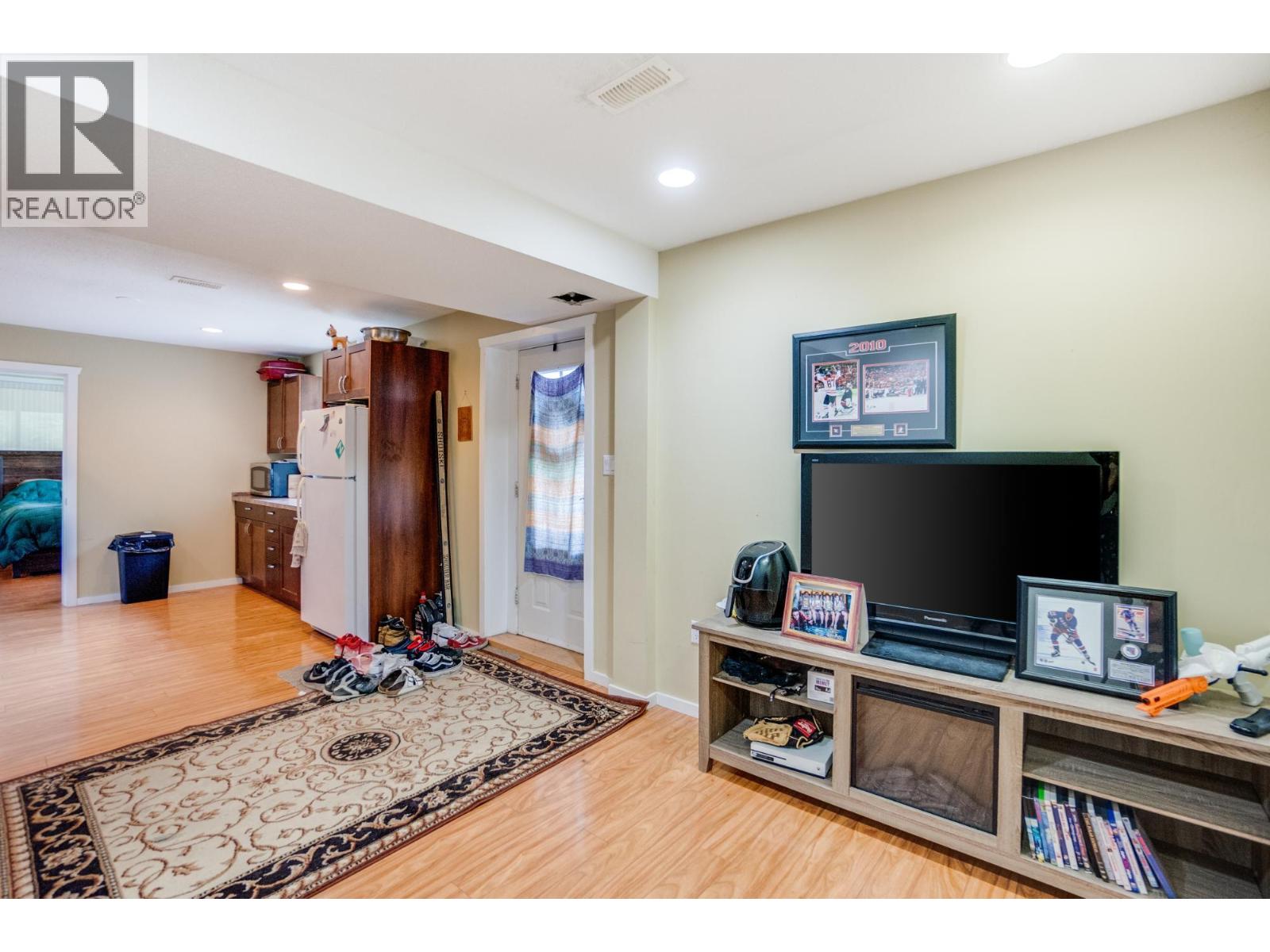 1533 WOODLAND Drive - 42