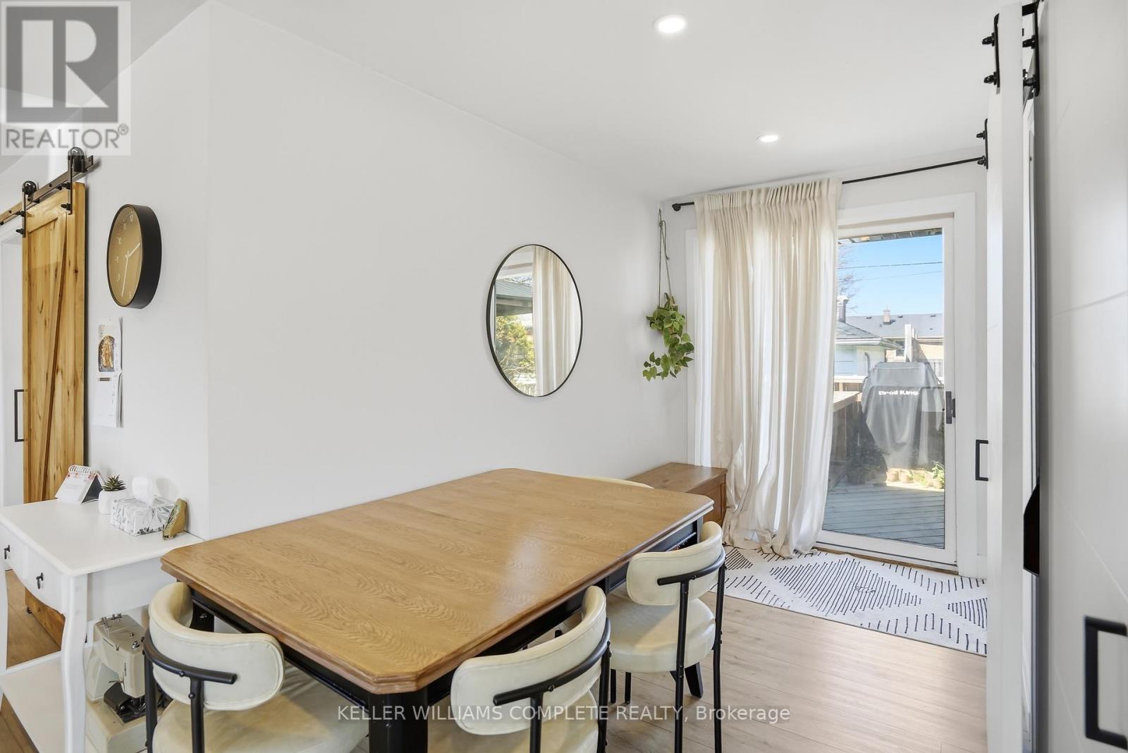 328 DUFFERIN STREET - 16