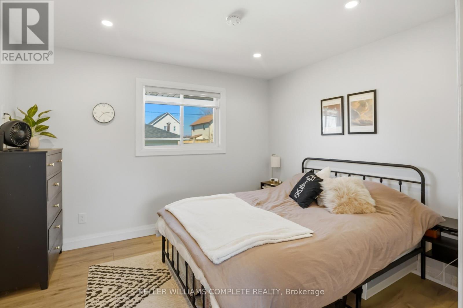 328 DUFFERIN STREET - 18
