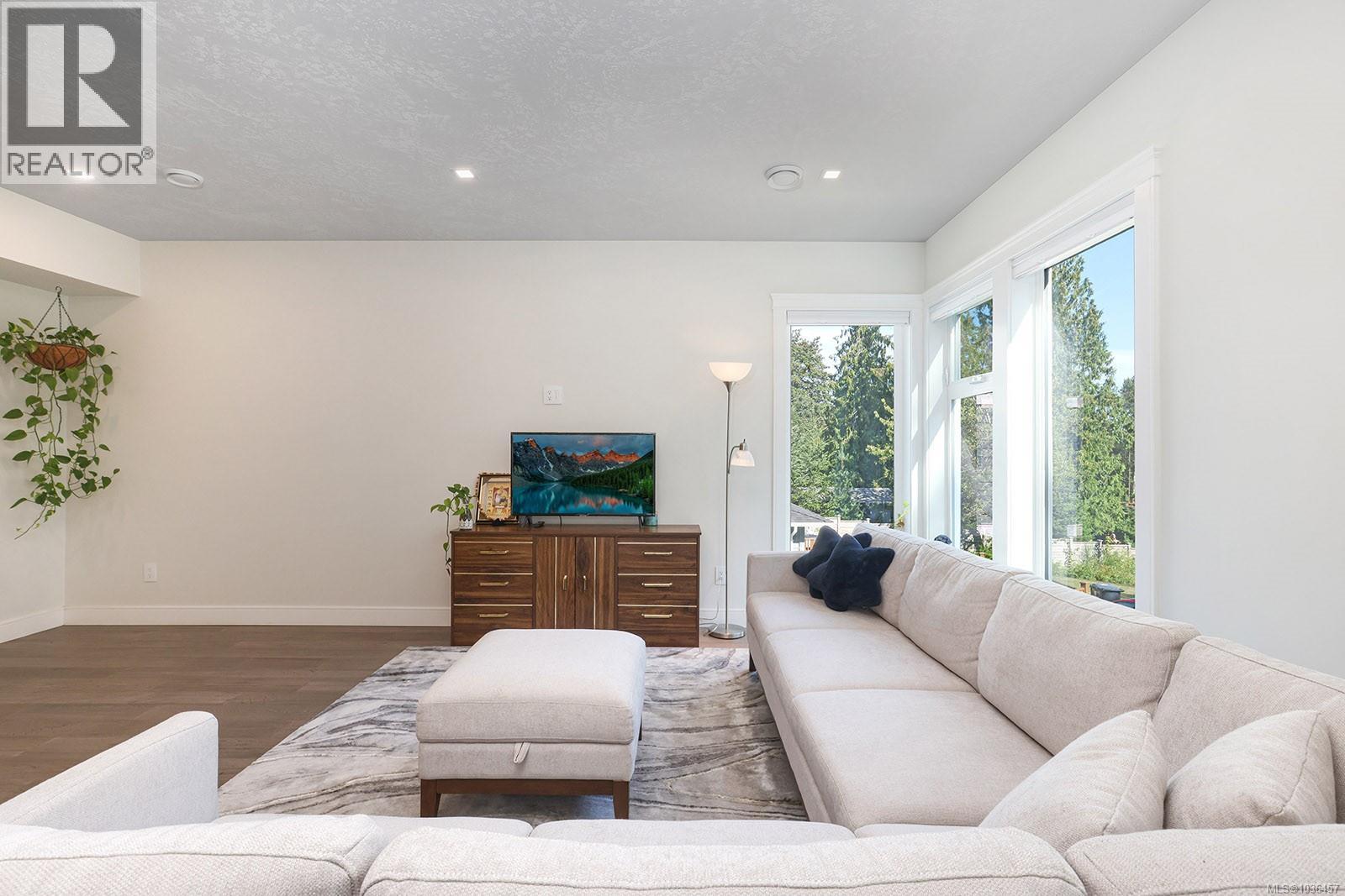 #2B 2800 Arden Rd - 4