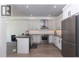 Kitchen - 2b 2800 Arden Rd, Courtenay, BC V9N9J9 Photo 9