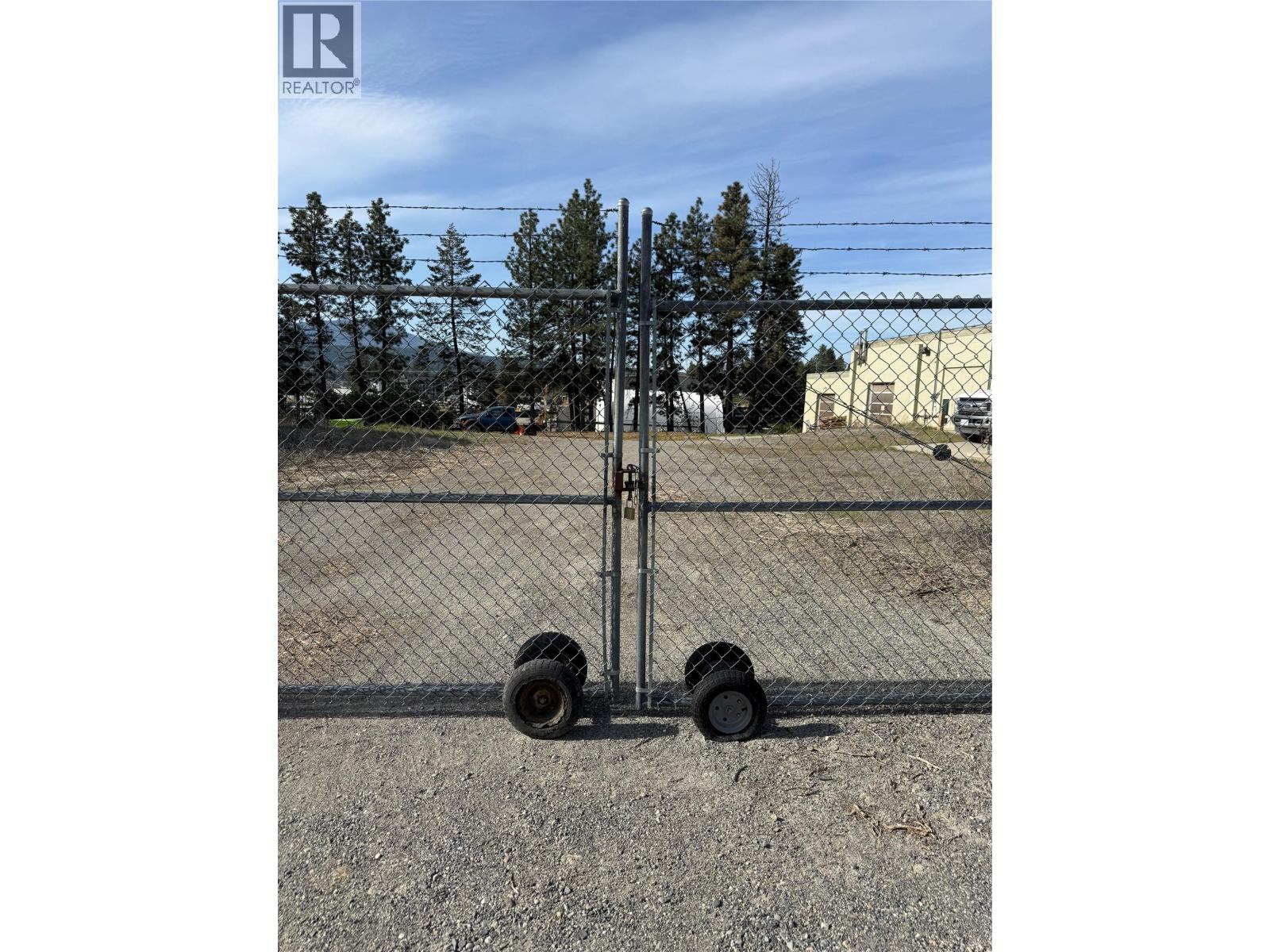  708-710 INDUSTRIAL #3 Road, Cranbrook
