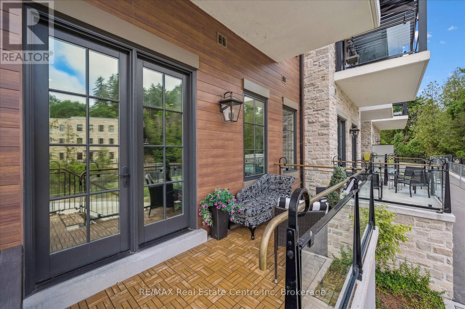 #29 6523 WELLINGTON ROAD 7 - 4