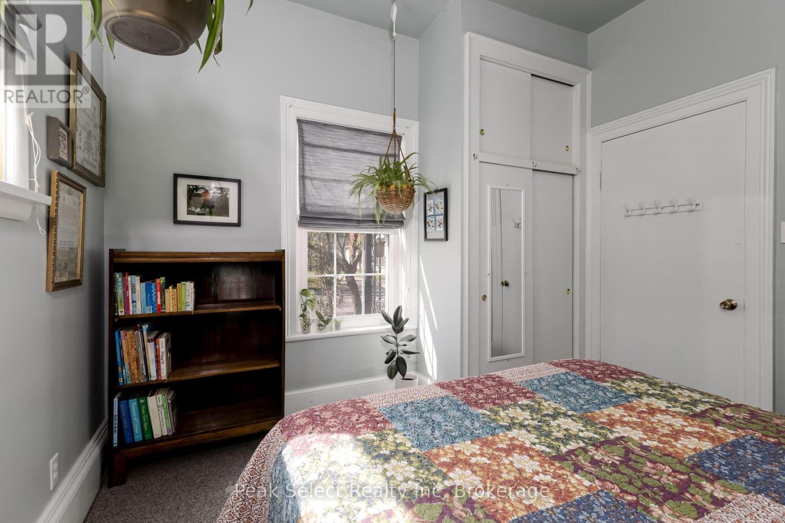 353 QUEEN STREET E - 22