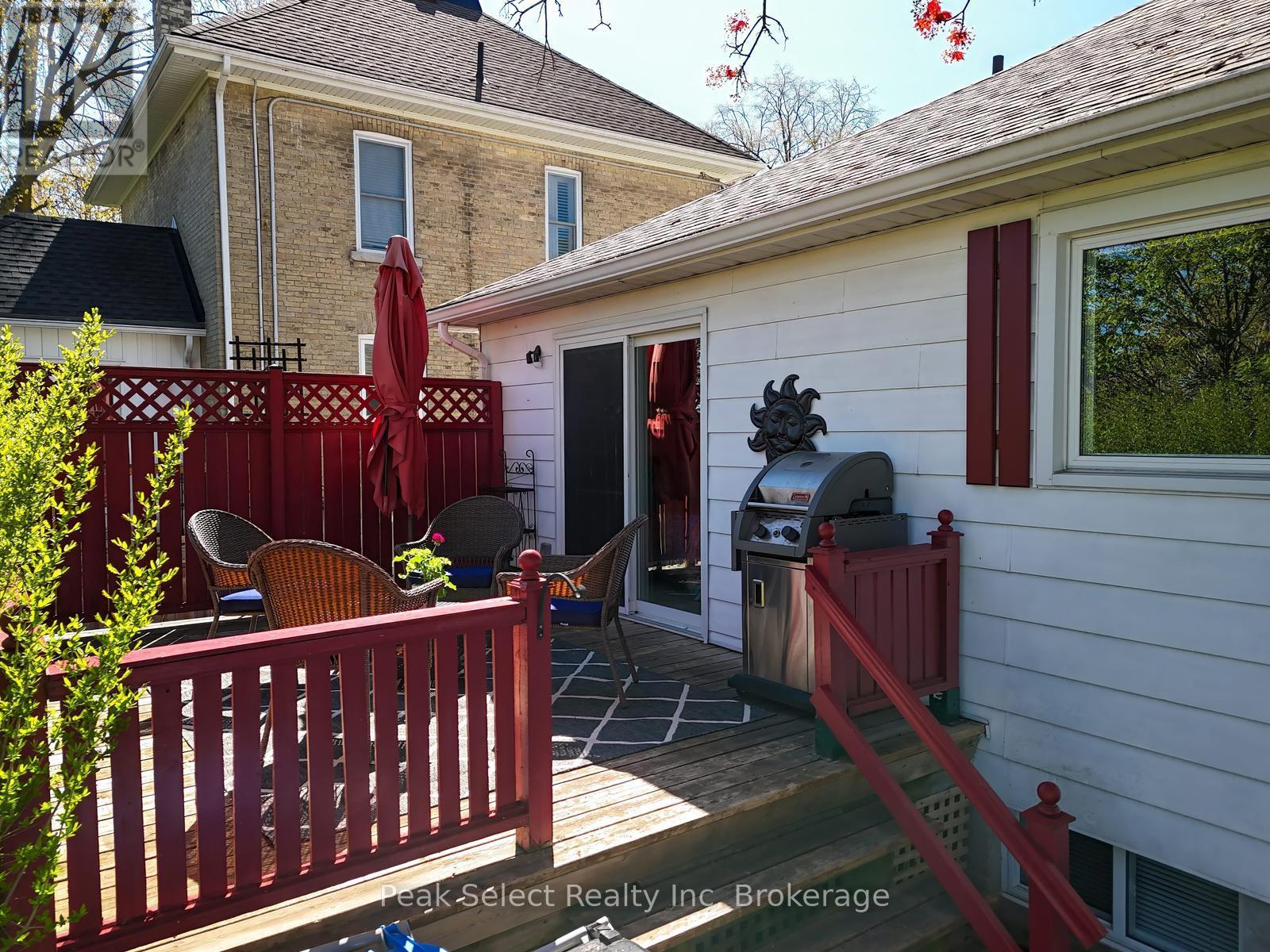353 QUEEN STREET E - 37