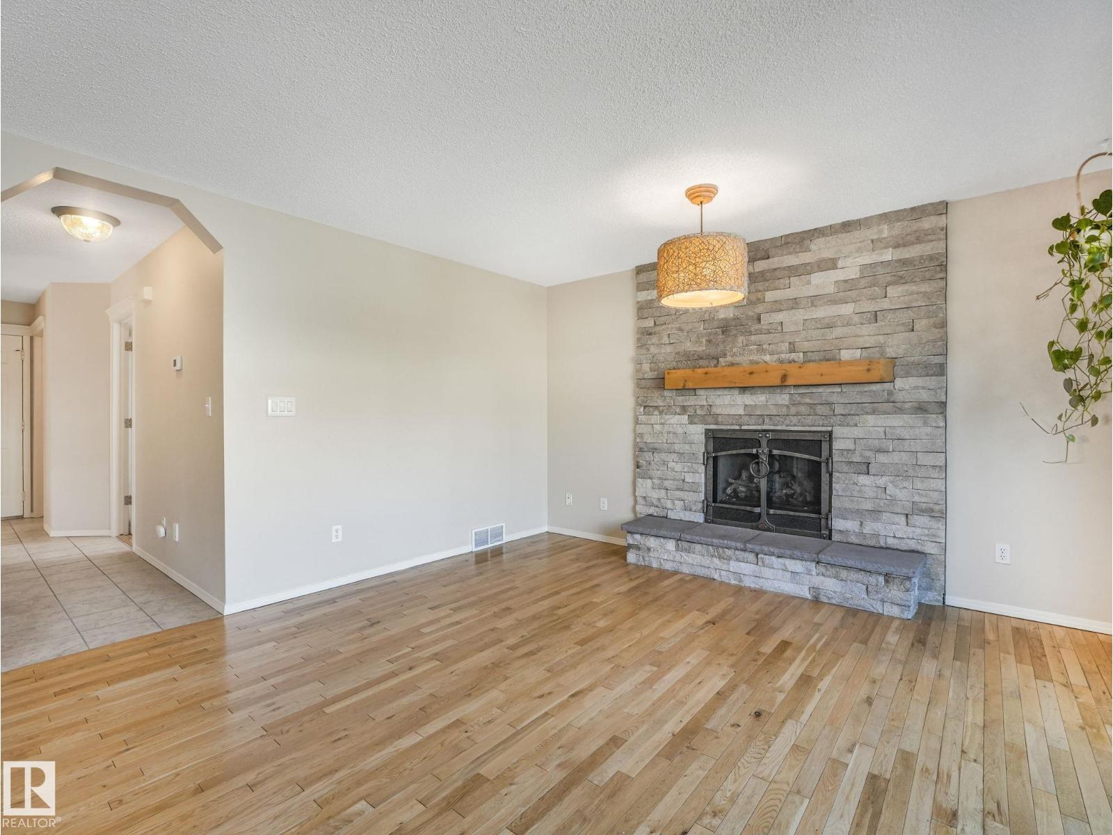 1060 WEDGEWOOD BV NW, Edmonton