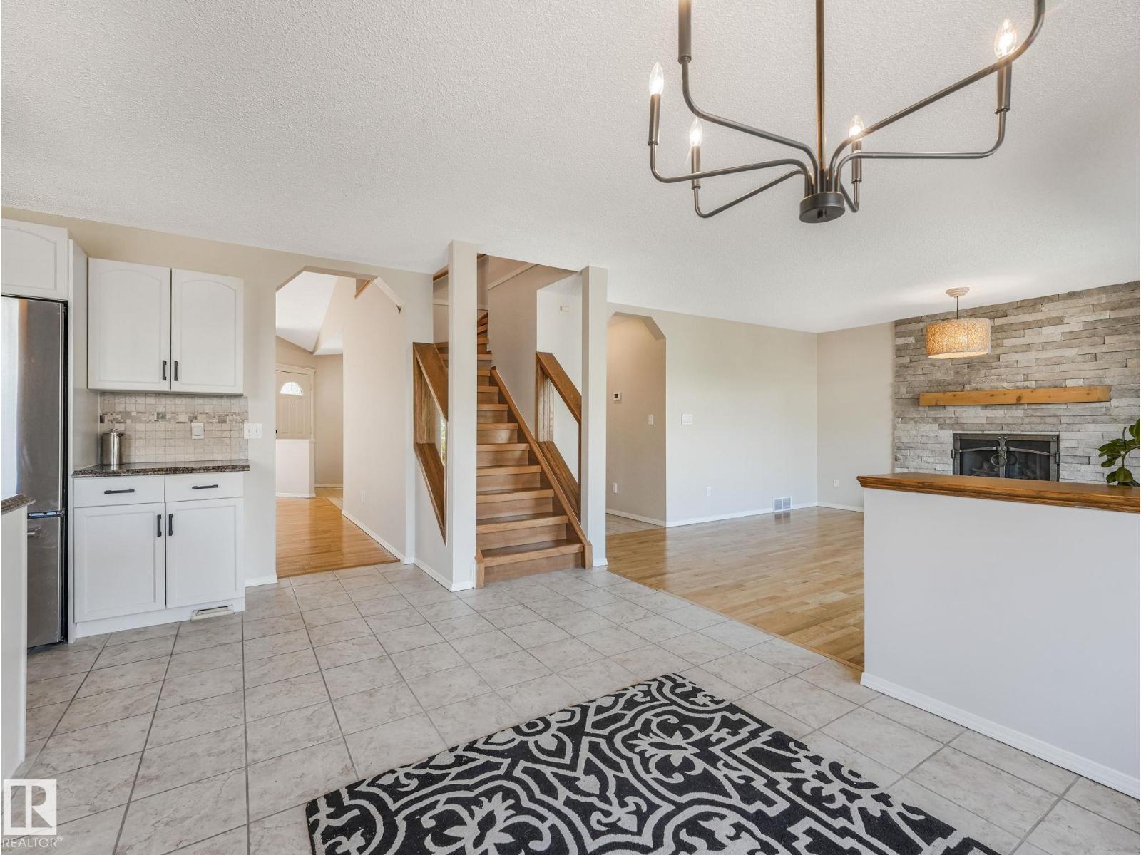 1060 WEDGEWOOD BV NW, Edmonton