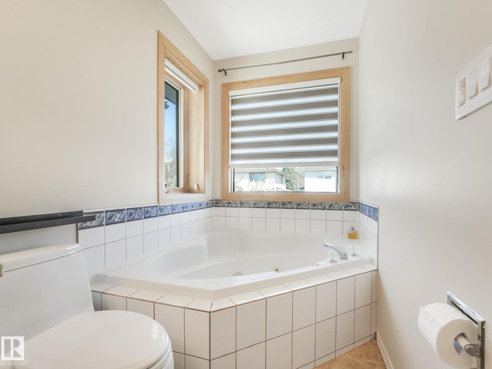 1060 WEDGEWOOD BV NW, Edmonton