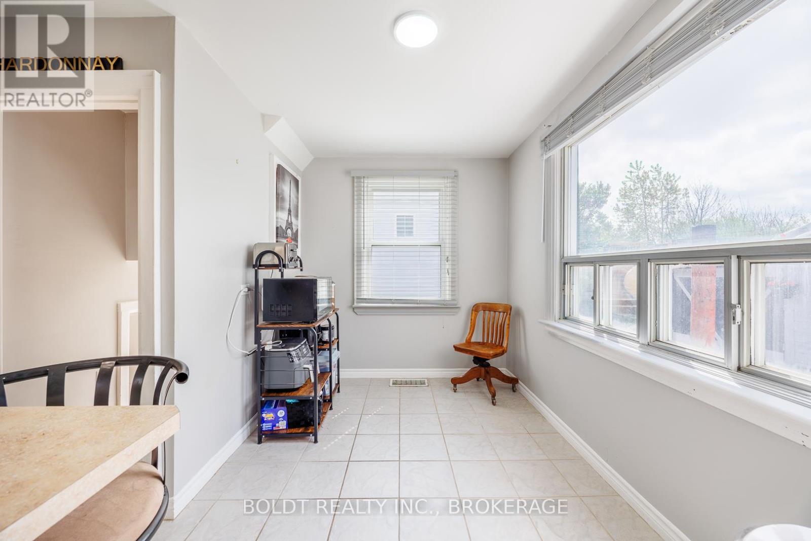 142 CLARA STREET - 12