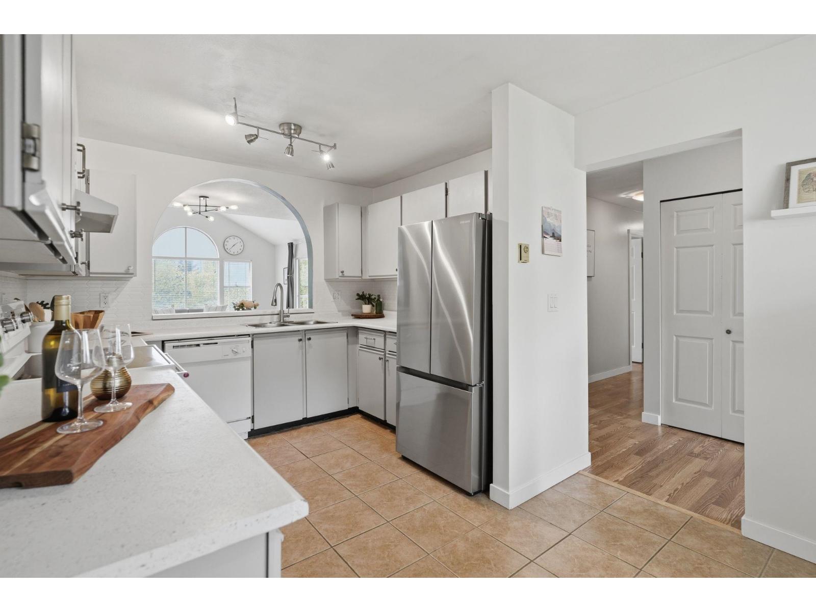 2 Bed, 2 Bath Apartment for Sale in Surrey – 22 10070 137A STREET, Surrey – MLS# R3122241 - Image 21