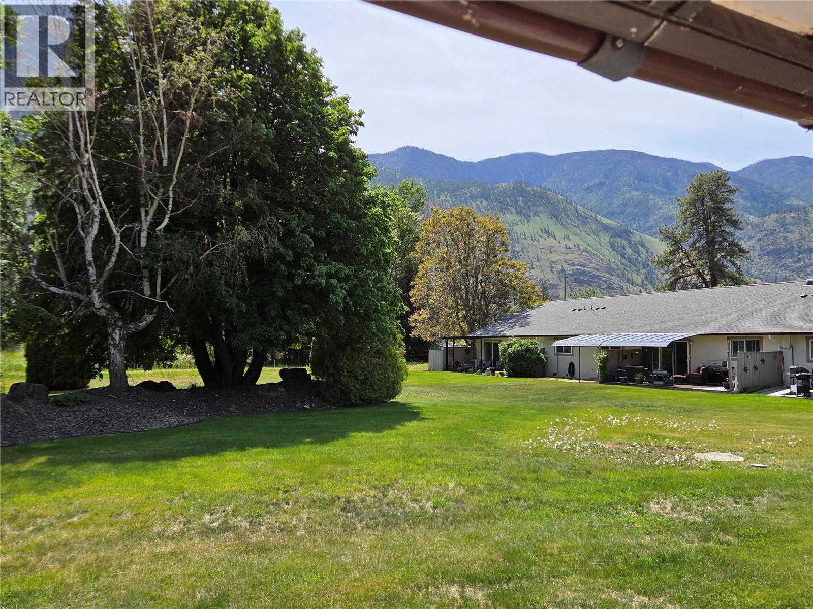 6 815 11th Avenue, Keremeos