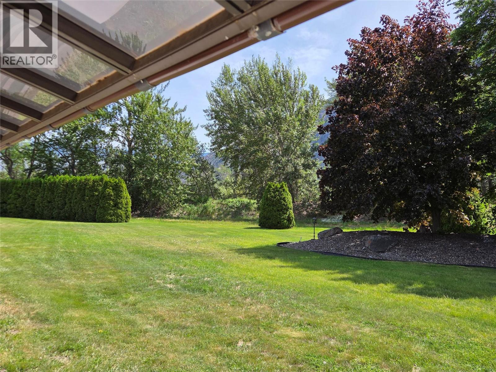 6 815 11th Avenue, Keremeos