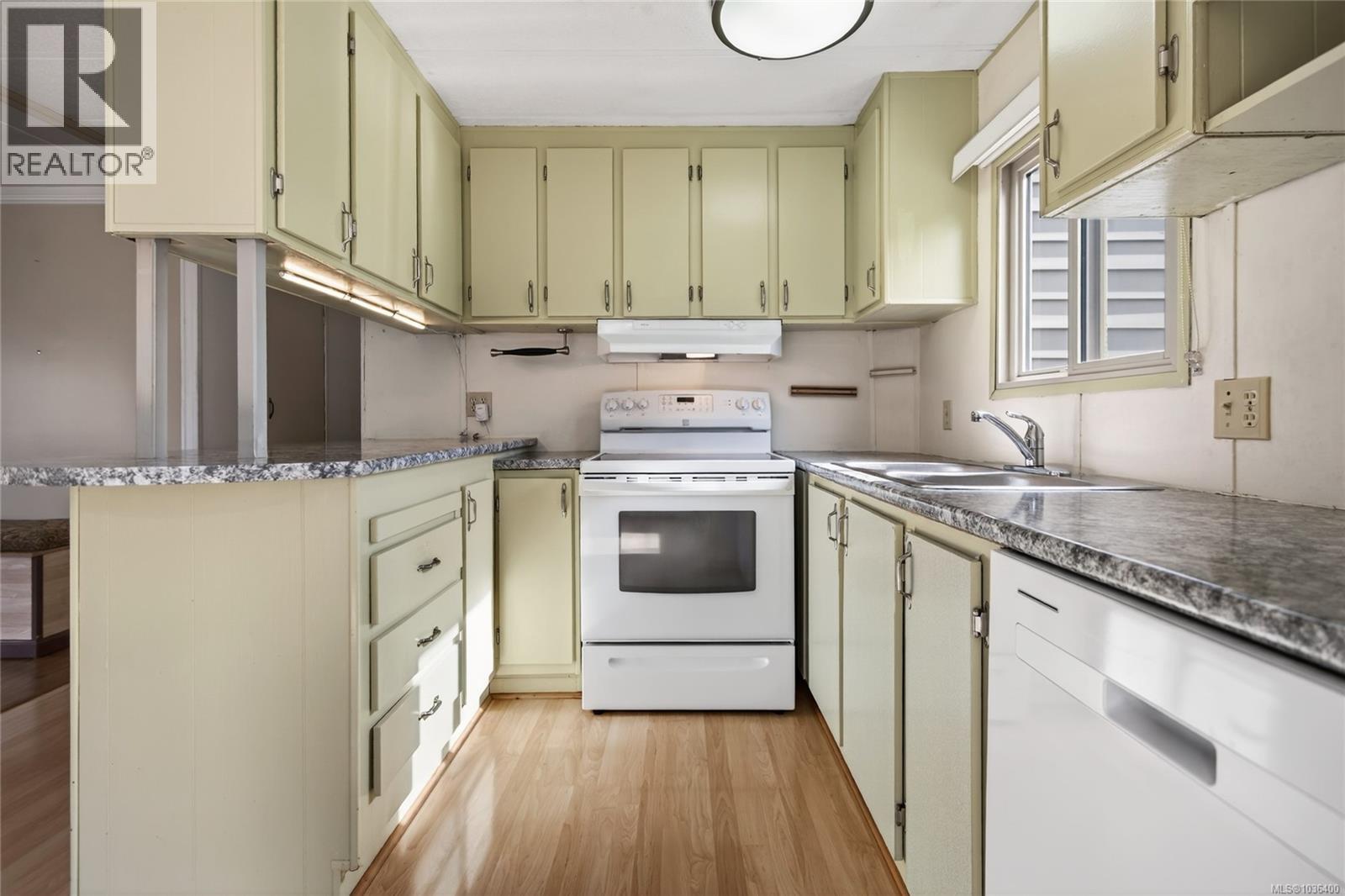 2619 Ulverston Ave - 11