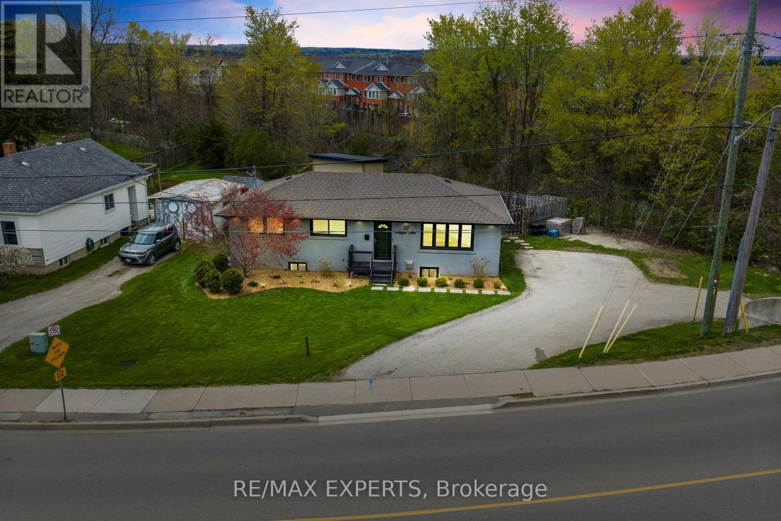 52 MAPLE AVENUE - Image 2