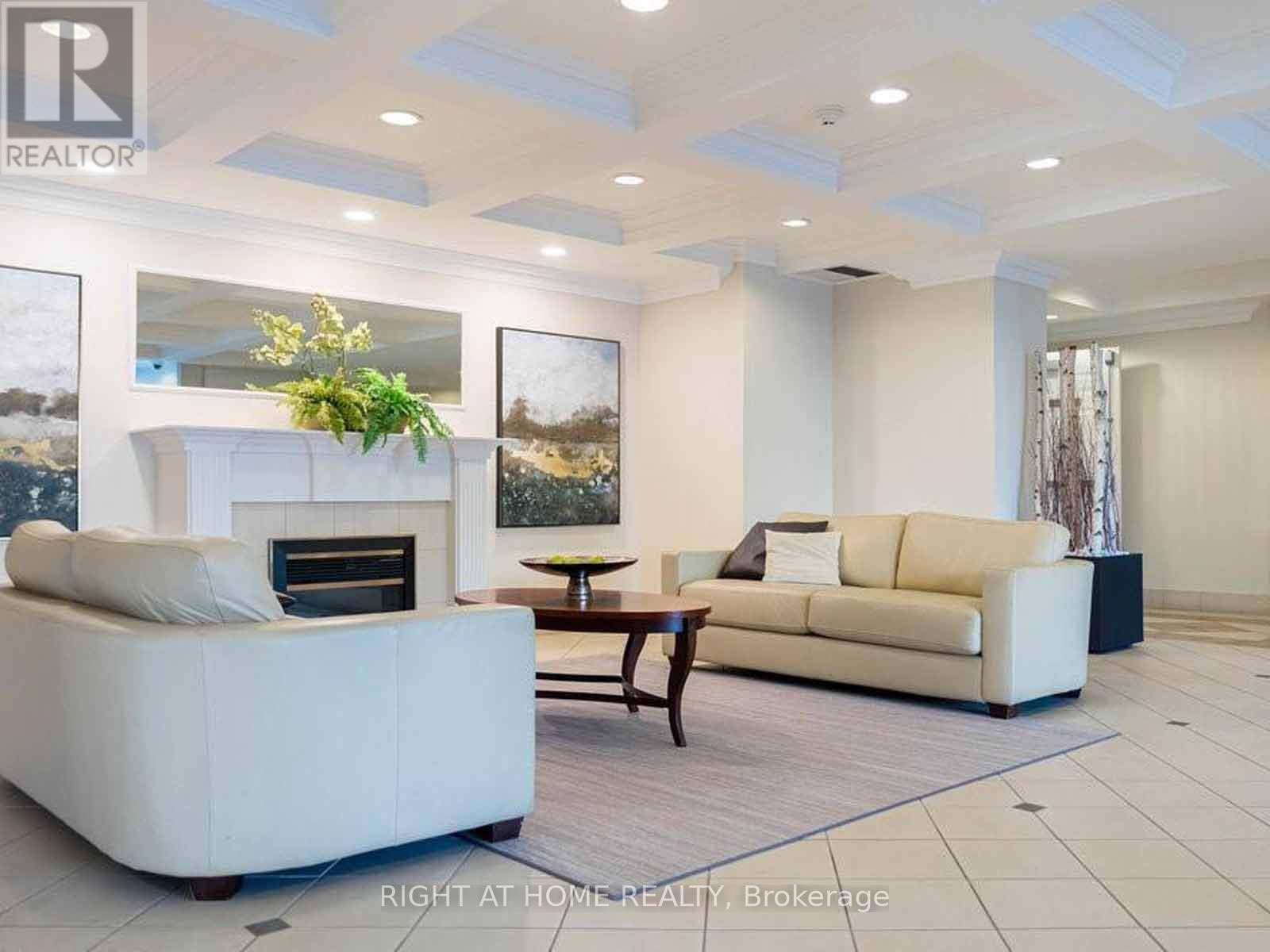 #202 2000 CREEKSIDE DRIVE - 11