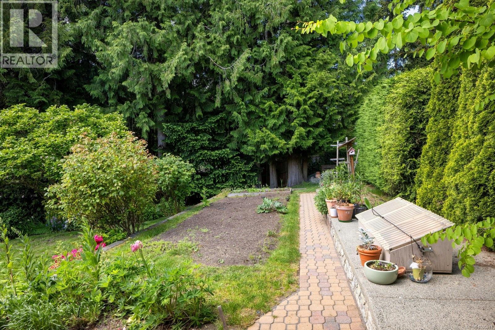 1616 Barkley Pl - 30