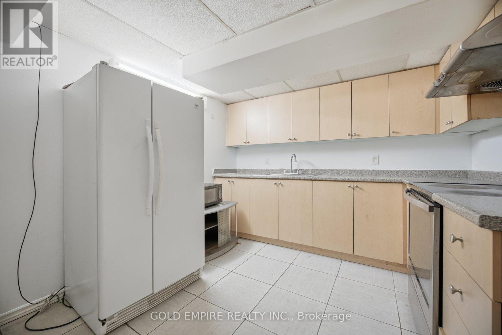 42 FLAMINGO CRESCENT - 32