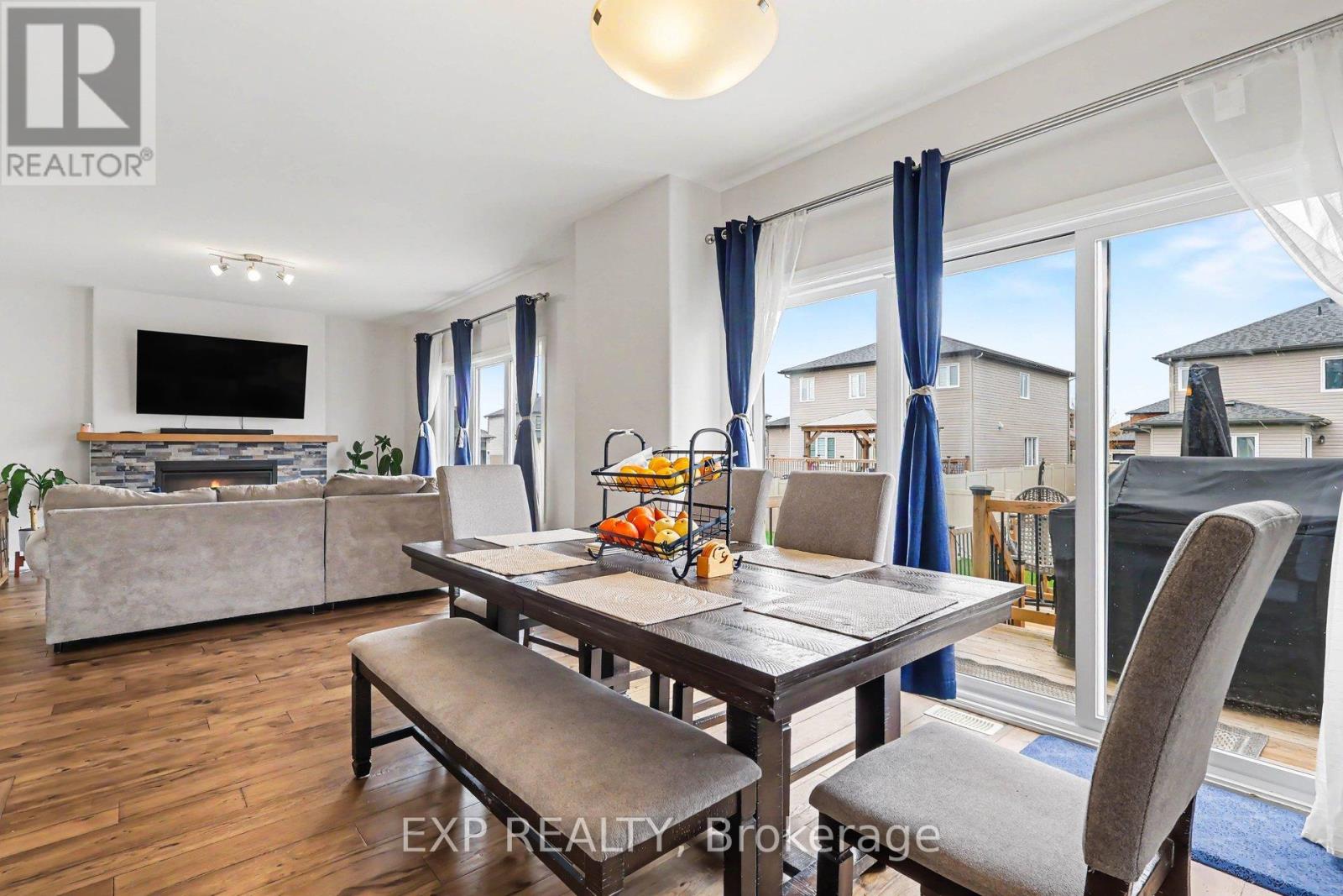 520 LUCENT STREET - 12