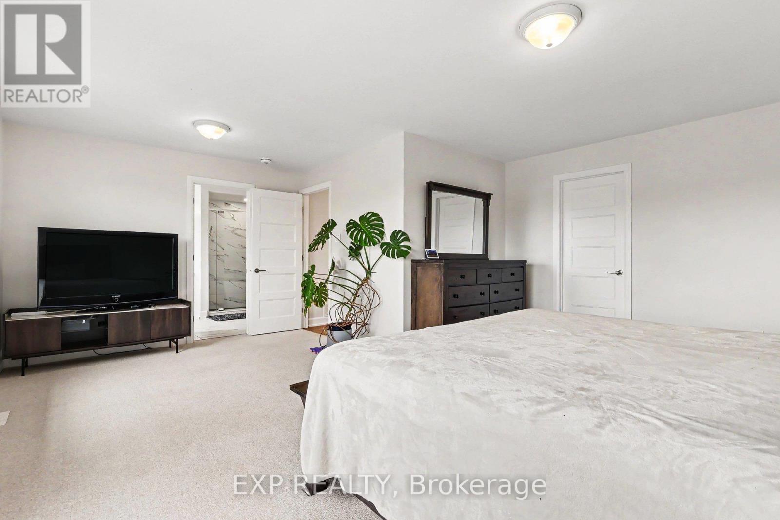 520 LUCENT STREET - 20