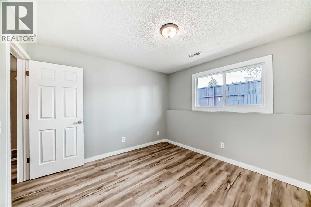 #F 903 44 Street SE - 17