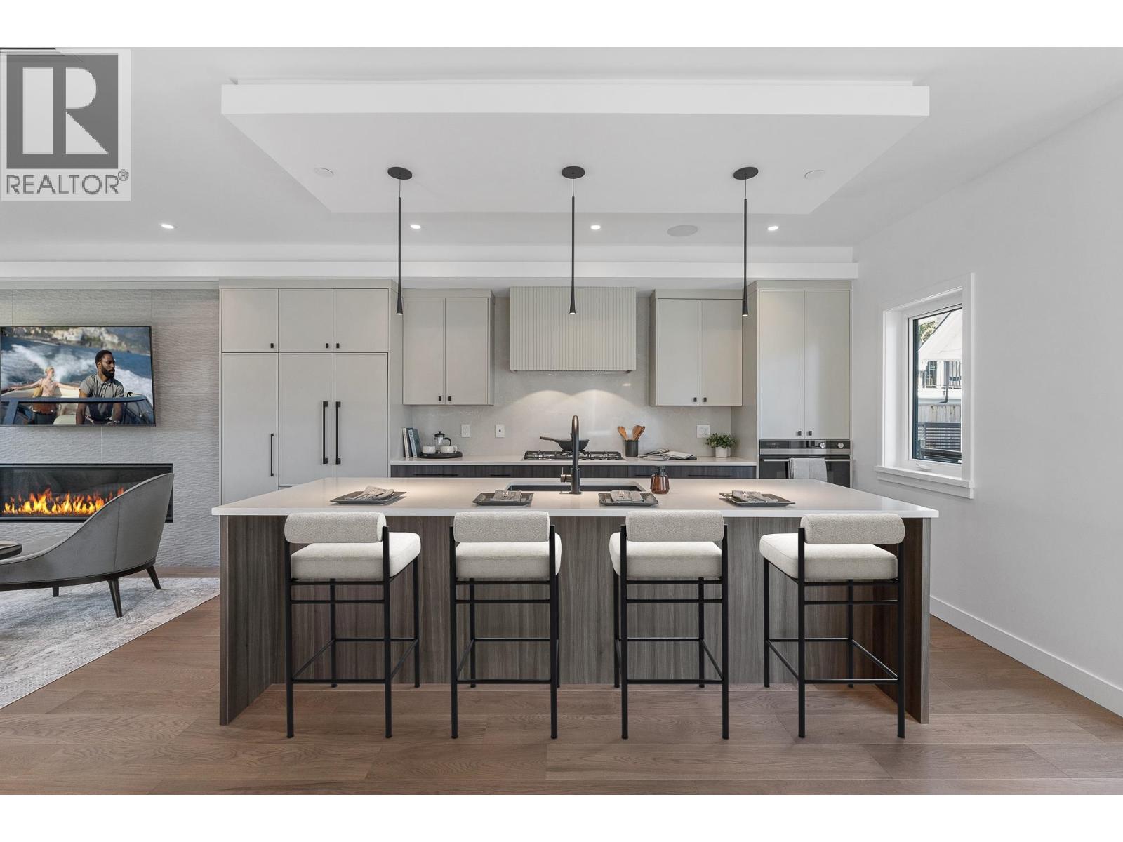 4 1860 MOORE AVENUE, Burnaby